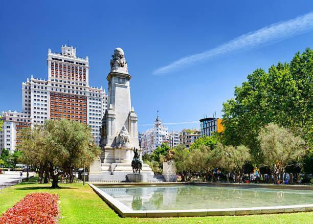 Punta Me Beautiful Apartment In Plaza Espana Madrid Esterno foto